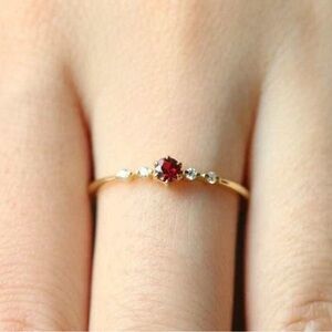 Elegant Gold and Red Gemstone Ring